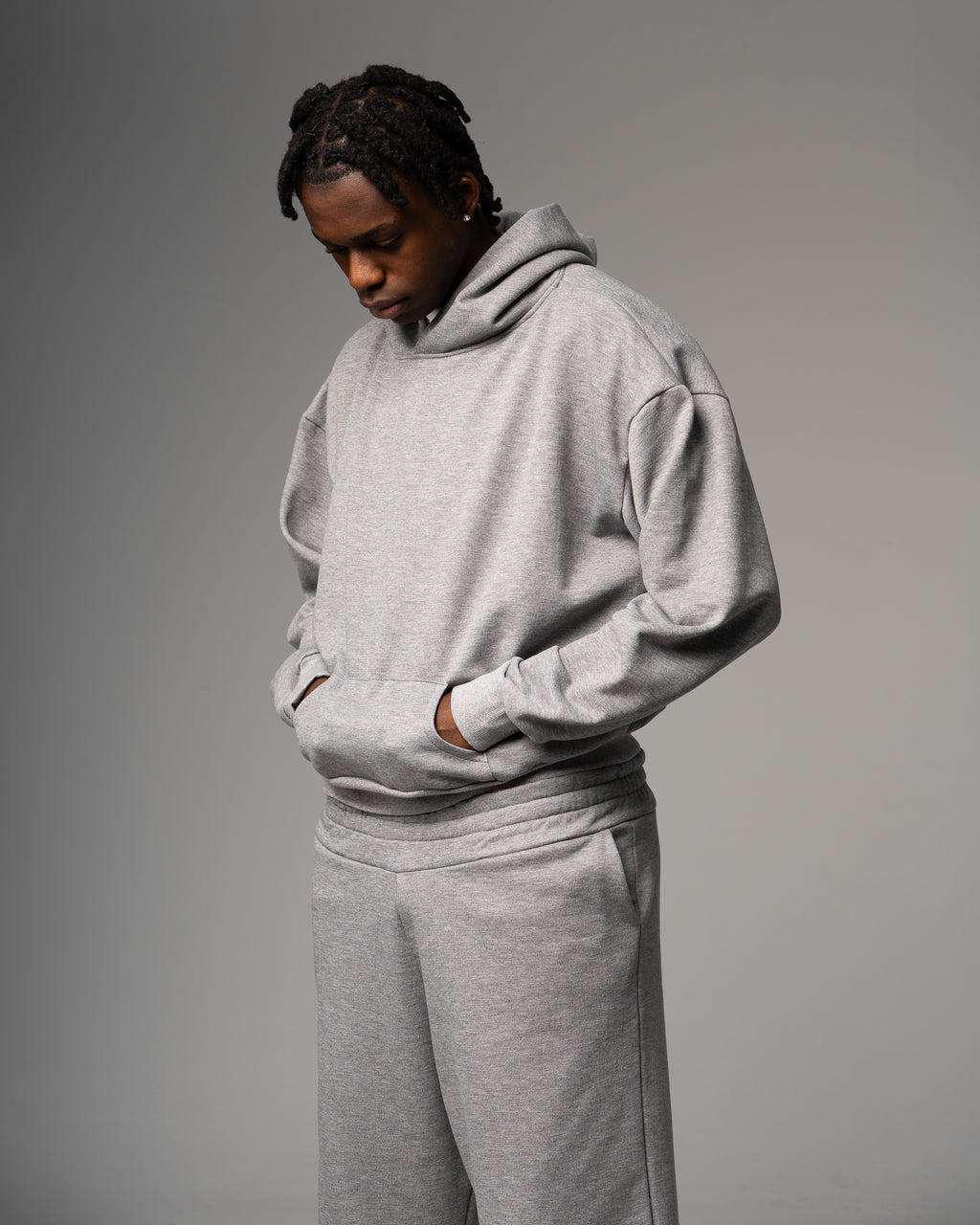 Hoodie cinza com capuz